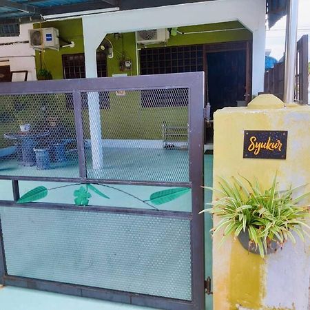 Syukur Homestay Ипох Екстериор снимка