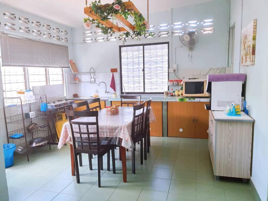 Syukur Homestay Ипох Екстериор снимка